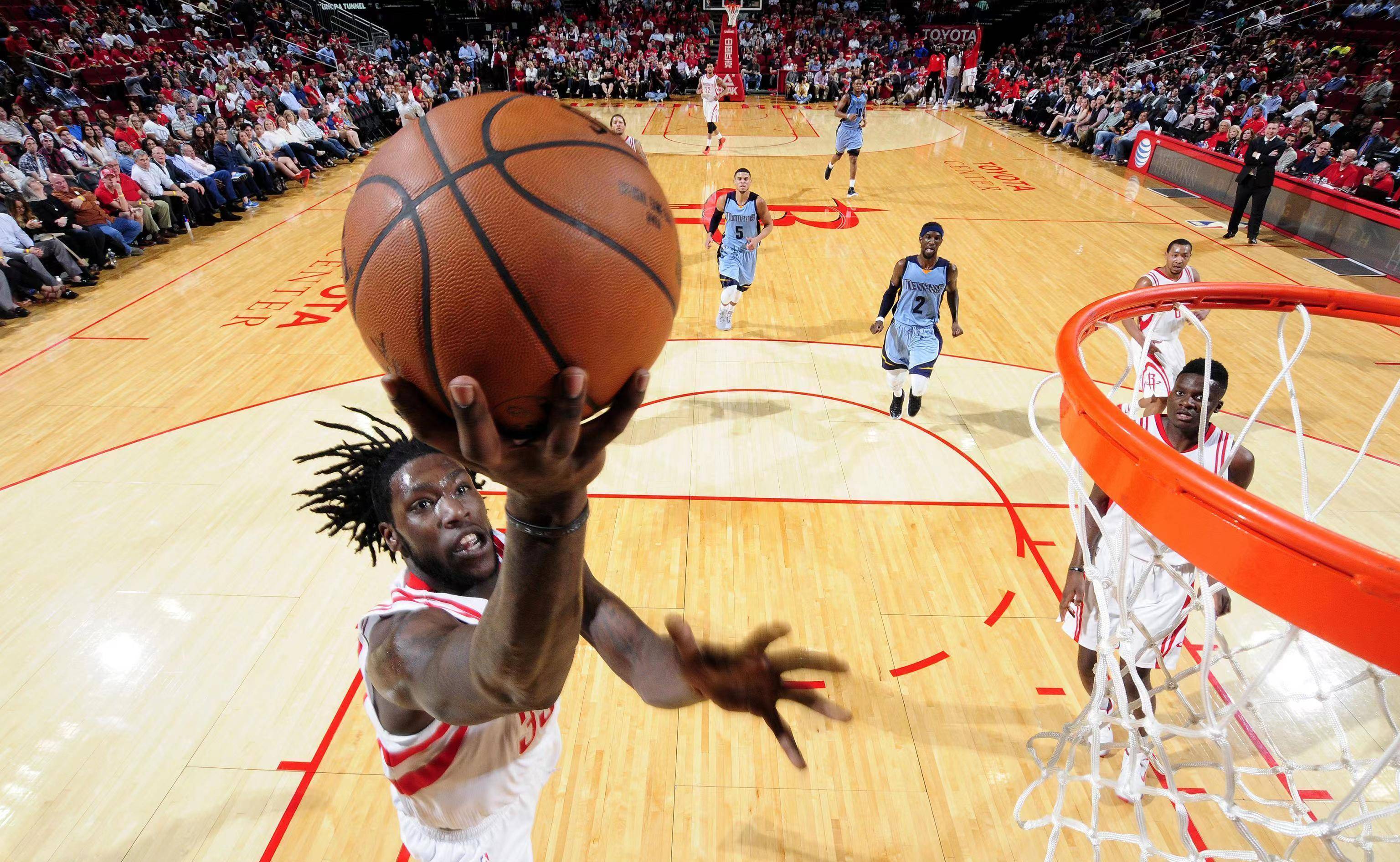 DB彩票试玩-快船险胜爵士，哈雷尔制胜上篮