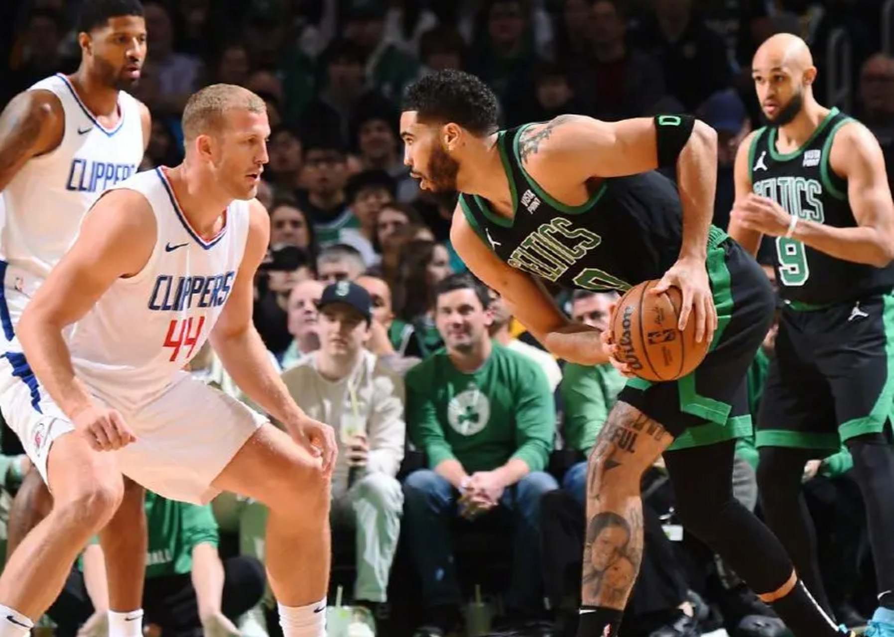 DB游戏-快船大胜凯尔特人，继续不败