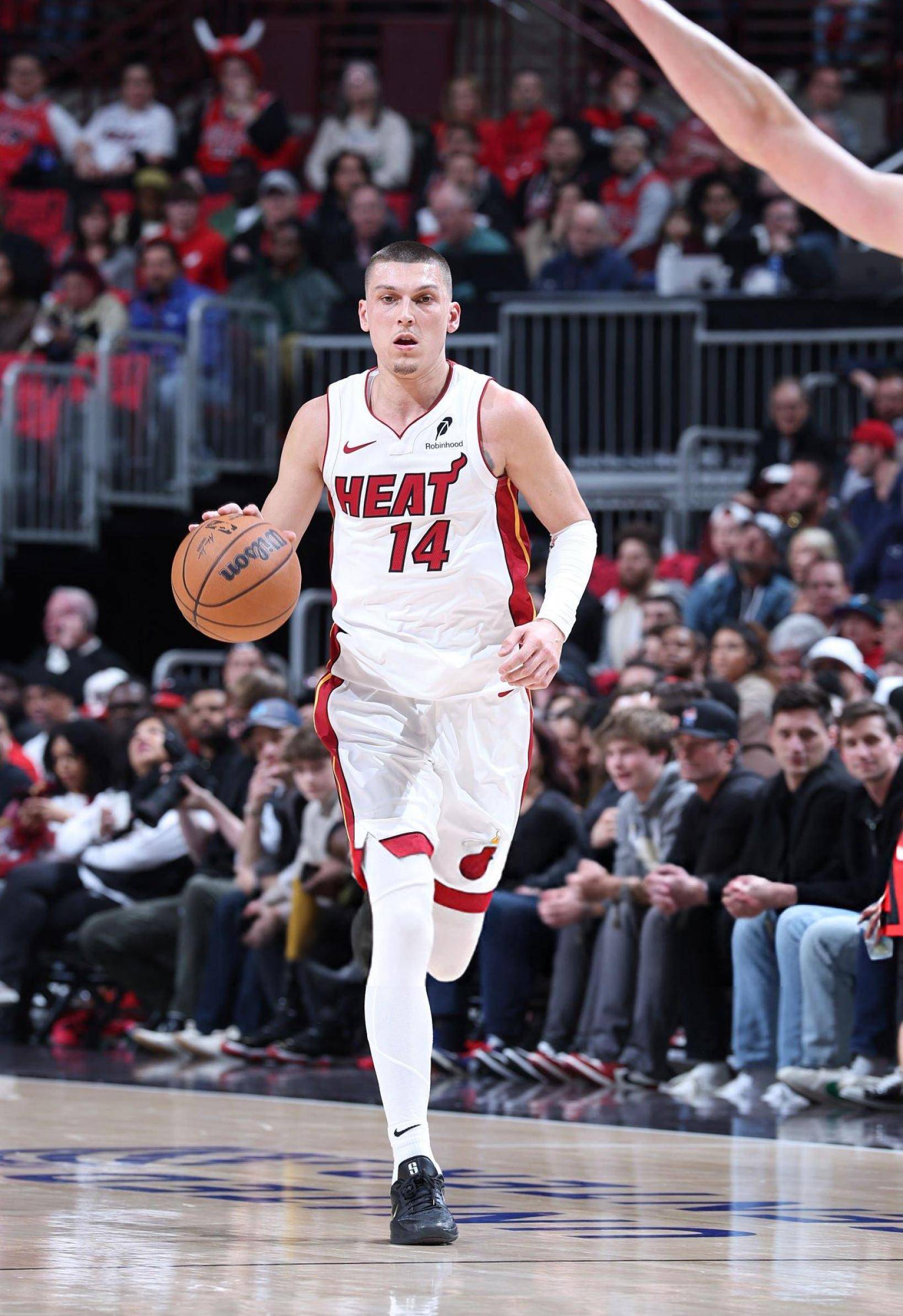 DB彩票-关于公牛失利太阳，季后赛形势严峻的信息