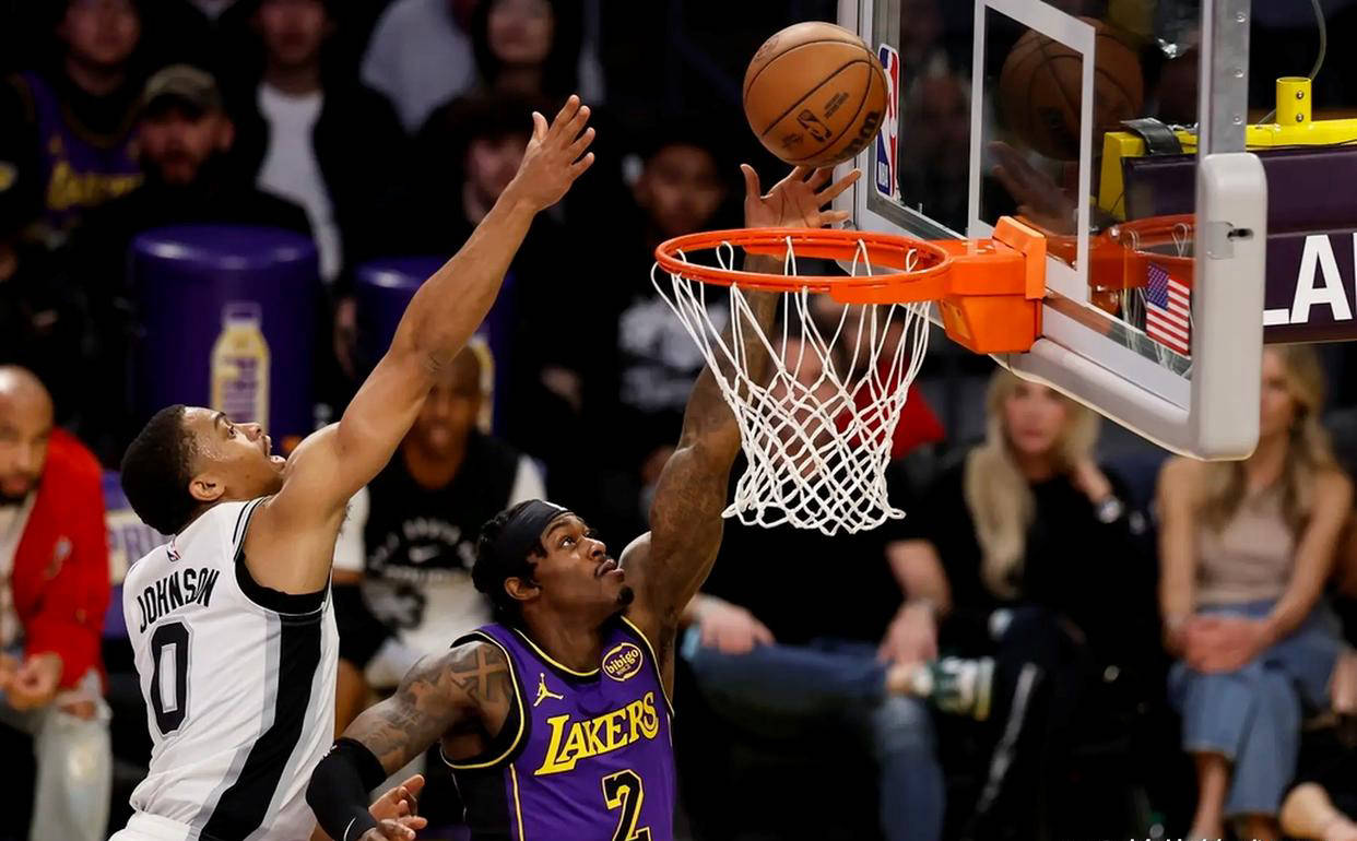 多宝彩票-湖人不敌马刺近期表现不佳