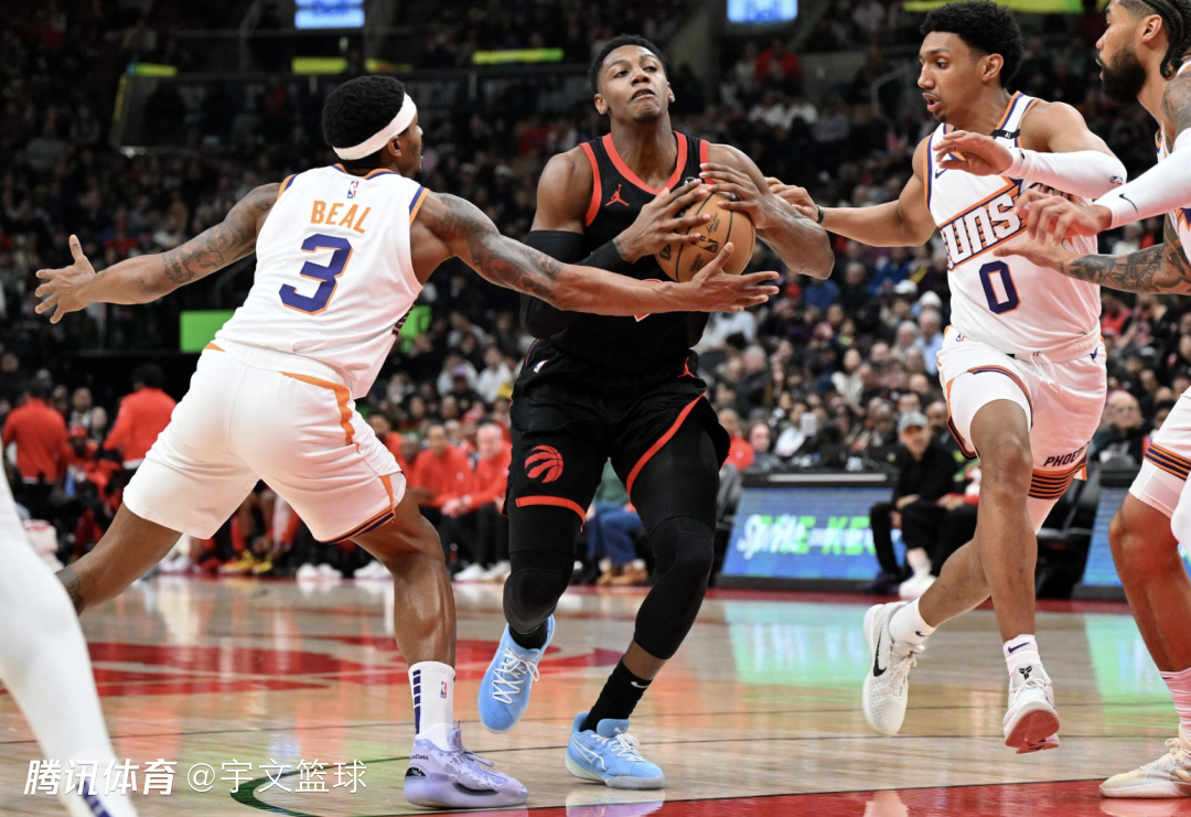 -快船主场大胜宇宙勇士