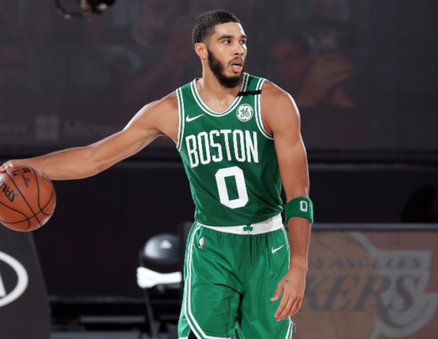 球队新秀表现不俗，稳稳当当跻身前茅