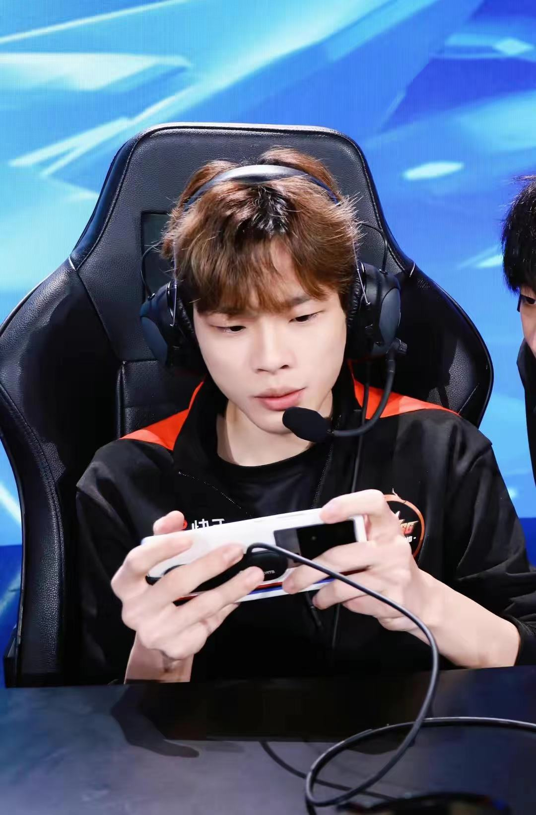 IG血洗CLG,Crisp单局斩获MVP焦点之战入围赛,成为赛场最大亮点的简单介绍 IG血洗CLG,Crisp单局斩获MVP焦点之战入围赛,成为赛场最大亮点的简单介绍